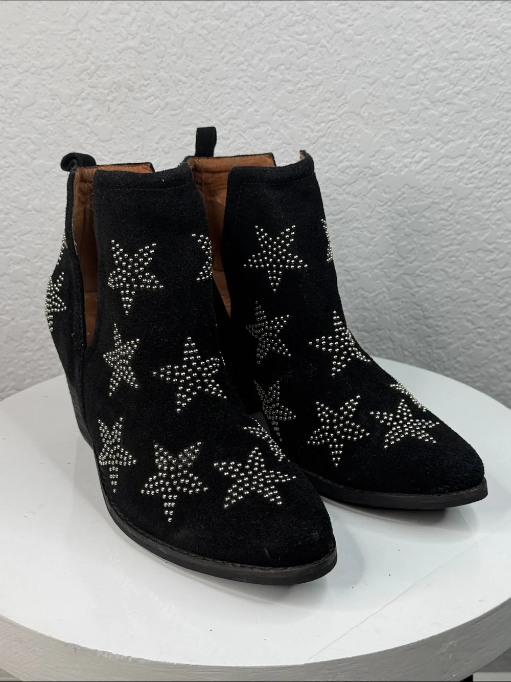 JEFFREY CAMPBELL ASTERIAL BLACK SUEDE STUDDED STAR WESTERN ANKLE BOOTS SIZE 10